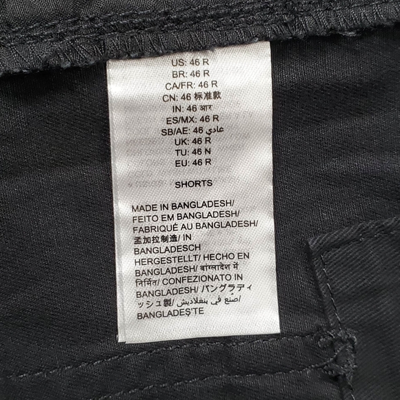 Amazon Essentials Men's Classic Fit Cargo Shorts - Picture 9 of 12